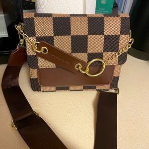 Ivy & Taylor cross body bag